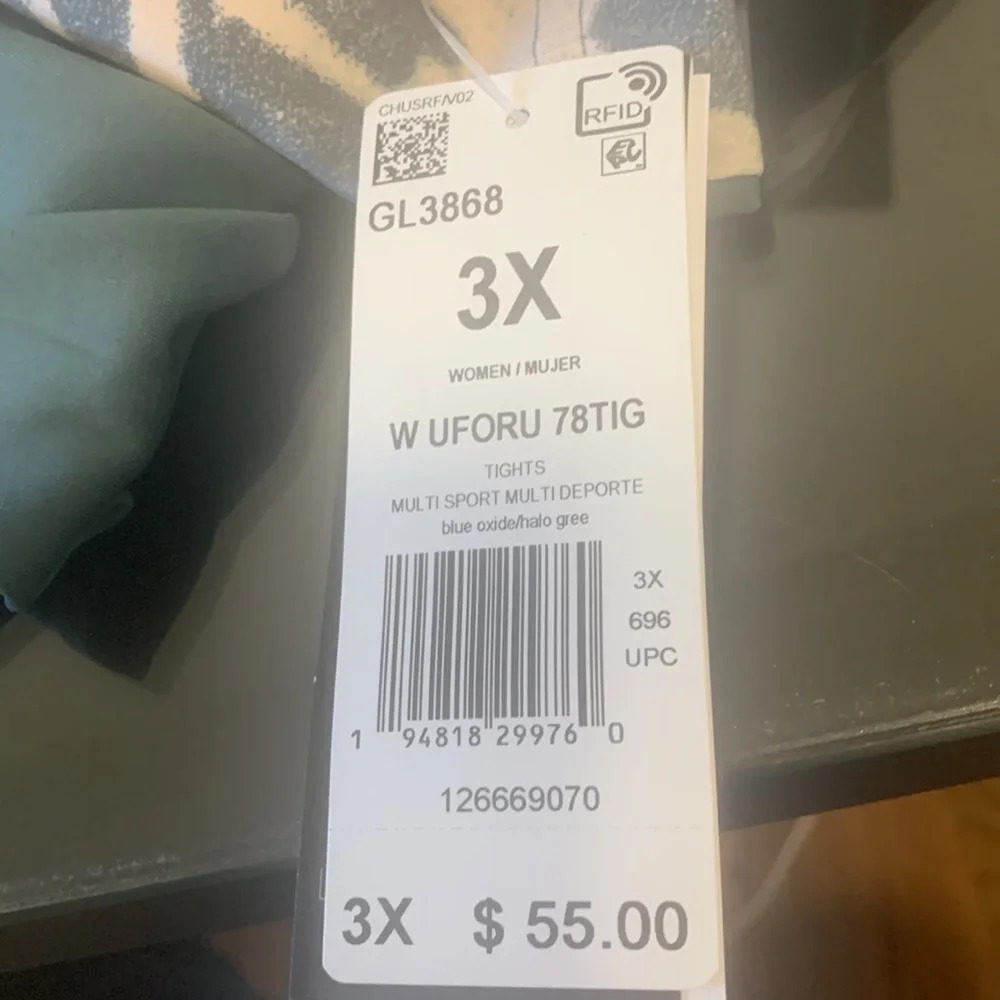 Womens Adidas 7/8 length leggings. Gray/Green Super-soft, stretch Size 3X - Picture 6 of 7